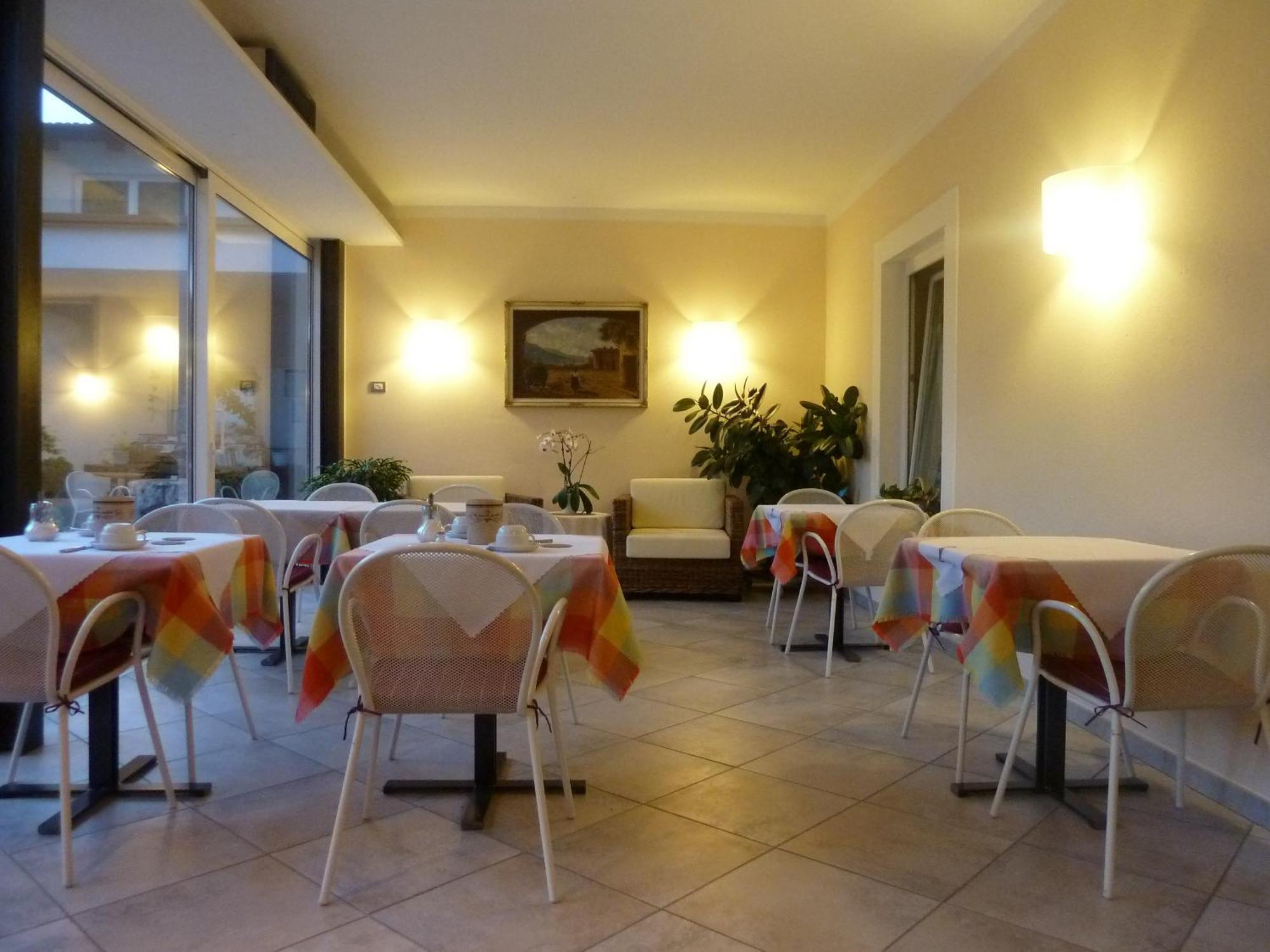Couette-café Garni Ischia